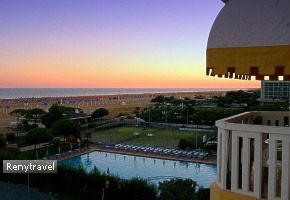 hotel EXCELSIOR pred s�mrakom