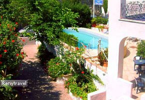 hotel VILLA THOMAS z�hrada  a baz�n