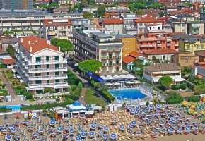 hotel CAMBRIDGE priamo pri promen�de na pl�i