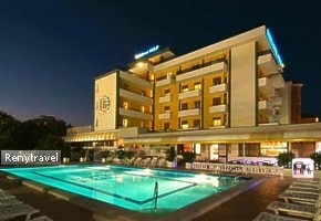hotel Park Peru osvetlen� v noci