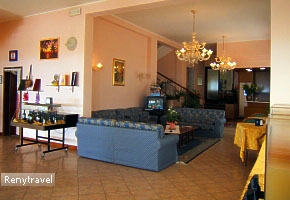 hotel STRAND recepcia so vstupnou halou