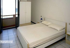 izba s man�elsk�m l��kom