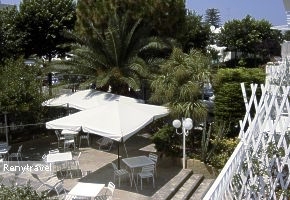 BOUGANVILLE poh�ad z balk�na izby