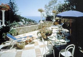 hotel LA FLORIDIANA v�h�ad z terasy na more