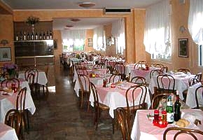 hotel solemare re�taur�cia