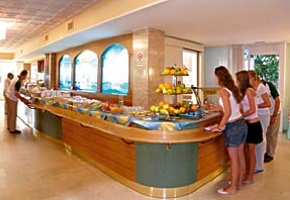 hotel SVEZIA & SCANDINAVIA jed�le�