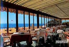 hotel tritone terasa s v�h�adom na pl�