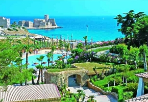 villaggio BAIA DEGLI DEI baz�n, v�h�ad na more