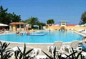 villaggio GREEN GARDEN CLUB baz�nov� servis