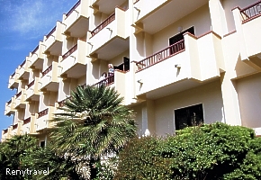 trojposchodov� hlavn� budova TORRE RUFFA ROBINSON