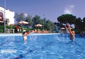 hotel BLUE RIVER baz�n