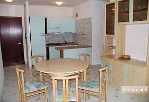 apartm�ny BIANCO NERO ob�vacia miestnos� s kuchy�ou