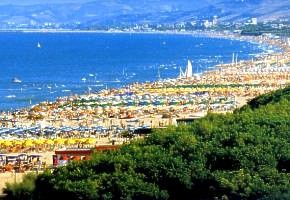  Marche gigantick� pl�e