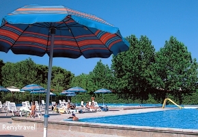 villaggio 5 STELLE baz�n a baz�nov� servis
