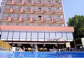 hotel DUE MARI baz�n
