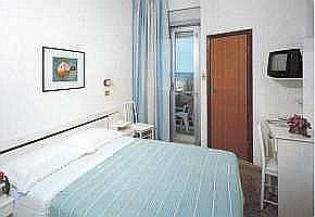 hotel europa dvojl��kov� izba