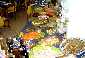 hotel FEDORA bufetov� stoly