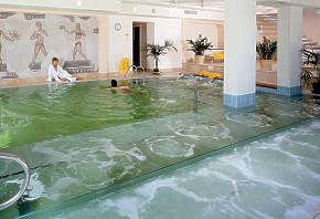 hotel promenade baz�n vn�torn�