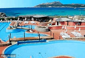 rezidencia BAIA SANTA REPARATA baz�n