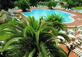 HOTEL COSTA DEI FIORI baz�n s le�adlami