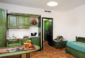 rezidencia SOS ALINOS ob�vacia miestnos� s kuchynkou