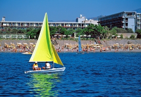 villaggio Naxos Beach Resort poh�ad z jachty