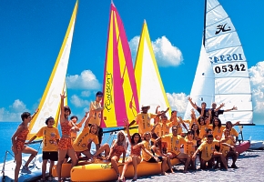 Naxos raj pre vodn� �porty a rekre�ciu