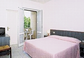 hotel GLI OLEANDRI dvojl��ko sp�l�a