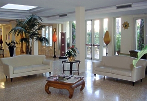hotel LOGOS vstupn� hala