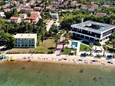 ubytovanie Hotel Adriatic a depandace Marina a Primorka - Omialj/ ostrov Kr